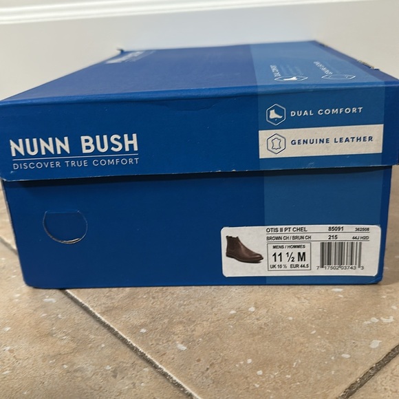 Men’s Nunn Bush Otis II Chelsea Boot. Size 11.5